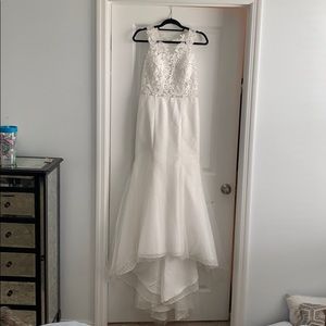 Wedding dress for 5foot tall woman aprox size 8